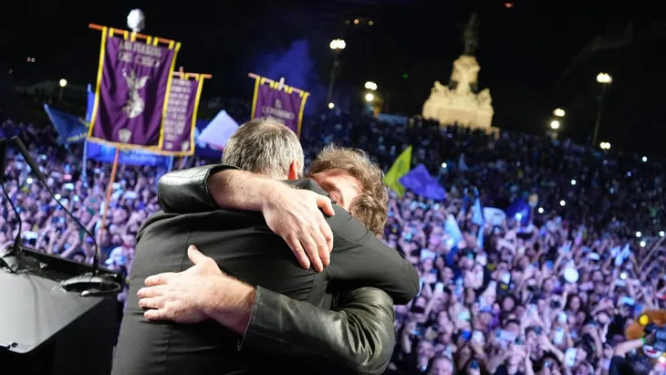 Manuel Adorni y Javier Milei | MacroMind News